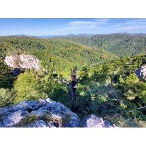 slovensky kras turistika vodny mlyn kovacova pri roznave havrania skala resize